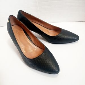 Vionic Mia Black Snakeskin Pumps